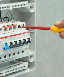 Wiha 36068 18 Piece SlimVario® SoftFinish VDE Interchangeable Screwdriver &amp; Bit Set -Screwdriver And Bits Shop 364551 2