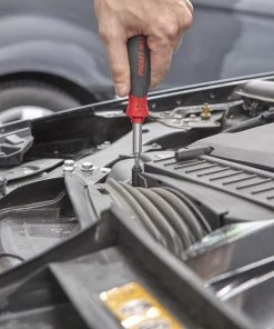 Wiha 45292 PocketMax® 1/4" 8 Piece Bit Holding Magnetic Screwdriver - Industrial -Screwdriver And Bits Shop Anw SB3803050 PocketMax mech Motorraum 05 scaled 1